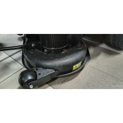 Stiga Estate 384e Akumulatorowy traktor ogrodowy (240 l, 3000 m², Automat) OUTLET