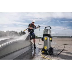 Karcher HD 4/11 C Bp Profesjonalna akumulatorowa myjka ciśnieniowa (150 bar, 400 l/h) - 1.520-928.0
