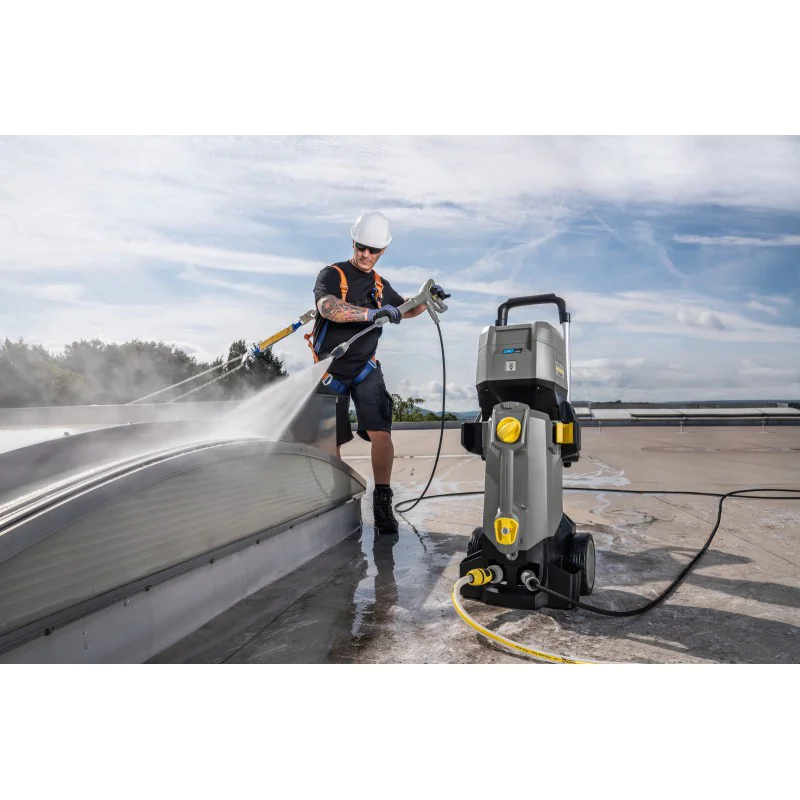 Karcher HD 4/11 C Bp Profesjonalna akumulatorowa myjka ciśnieniowa (150 bar, 400 l/h) - 1.520-928.0