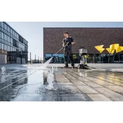 Karcher HD 4/11 C Bp Profesjonalna akumulatorowa myjka ciśnieniowa (150 bar, 400 l/h) - 1.520-928.0