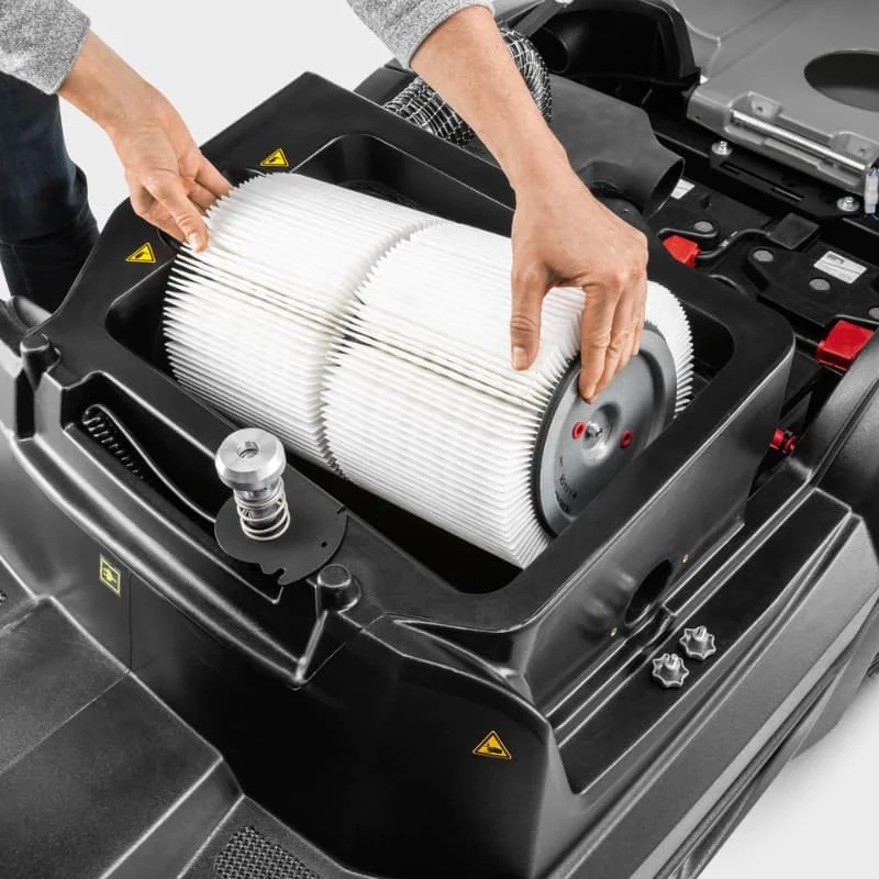 Zamiatarka Karcher KM 90/60 R Bp Akumulatorowa (5400 m2/h, 1150 mm) Zamiatarka Karcher KM 90/60 R Bp Akumulatorowa (5400 m2/h, 1150 mm)