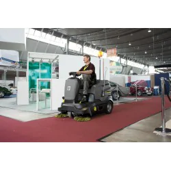 Zamiatarka Karcher KM 90/60 R Bp Akumulatorowa (5400 m2/h, 1150 mm) Zamiatarka Karcher KM 90/60 R Bp Akumulatorowa (5400 m2/h, 1150 mm)