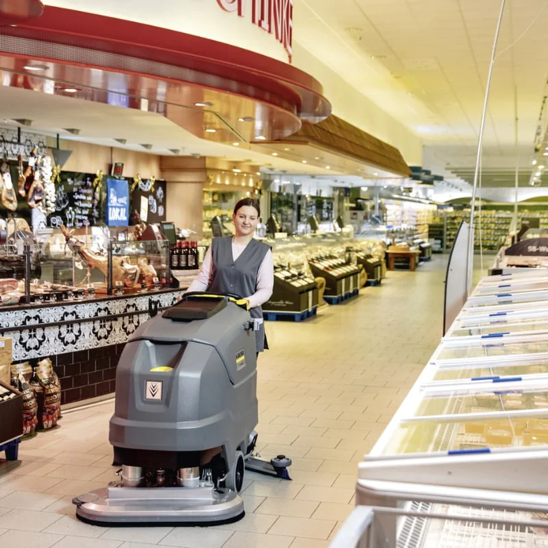 Karcher BD 80/100 W Bp Classic Szorowarka akumulatorowa z trakcją (4000 m²/h, 810 mm) - 1.127-012.0