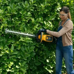 Stiga HT 500e Akumulatorowy sekator do żywopłotu w zestawie z akumulatorem i ładowarką (51 cm, 0.42 kW) - 278302108/ST3