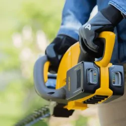 Stiga HT 300e Akumulatorowy sekator do żywopłotu w zestawie z akumulatorem i ładowarką (54 cm, 0.4 kW) - 273302501/ST1 Stiga HT 300e Akumulatorowy sekator do żywopłotu w zestawie z akumulatorem i ładowarką (54 cm, 0.4 kW) - 273302501/ST1