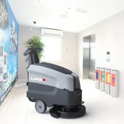 Lavor Dynamic 45B Li Szorowarka w zestawie z akumulatorem Li-Ion i prostownikiem (1600 m²/h, 450 mm) - 37011-00079