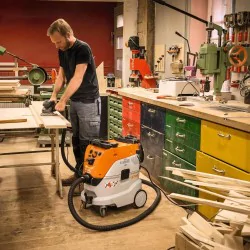 Stihl SE 133 ME Odkurzacz przemysłowy sucho-mokro (1400 W, 42 l, klasa M) - 47860124430