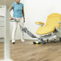 Karcher BR 30/1 C Bp Szorowarka kompaktowa akumulatorowa (200 m²/h, 300 mm) - 1.783-054.0