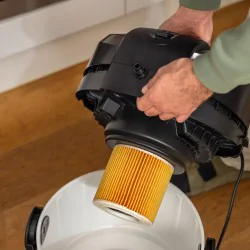 Zestaw Karcher SE 4 + Środek do czyszczenia RM 519