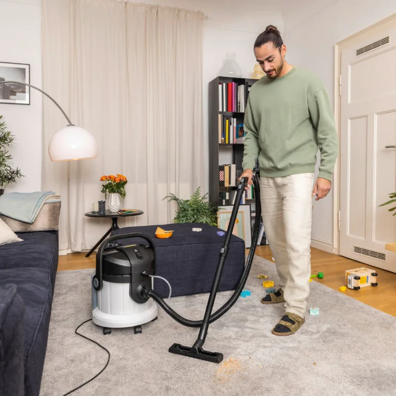 Zestaw Karcher SE 4 + Środek do czyszczenia RM 519 + Dysza do prania tapicerki