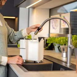 Karcher SE 5 Car Odkurzacz piorący (1000 W, 210 mbar, 4 l) - 1.081-231.0