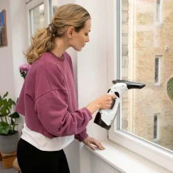 Zestaw Karcher WV 2 Plus + Środek do czyszczenia RM 503