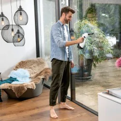 Zestaw Karcher WV 2 Plus + Środek do czyszczenia RM 500 + Lance teleskopowe do 1.5 m
