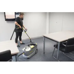 Zestaw Karcher Puzzi 10/1 + Ssawka szczelinowa + Proszek do prania wykładzin i tapicerek RM 760 iCapsol OA