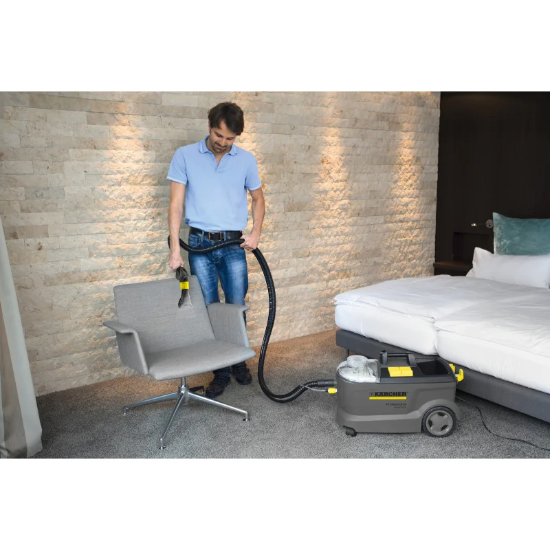 Zestaw Karcher Puzzi 10/1 + Ssawka szczelinowa + Proszek do prania wykładzin i tapicerek RM 760 iCapsol OA