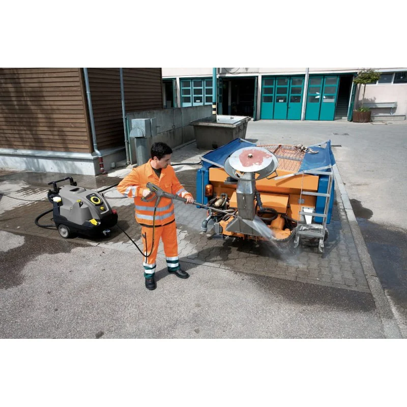 Karcher HDS 6/14 CX Profesjonalna myjka z podgrzewaniem wody (140 bar, 560 l/h, 80°C) - 1.169-905.0
