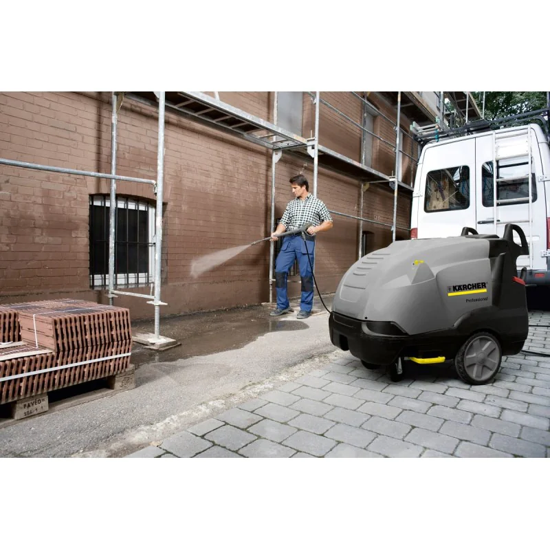 Karcher HDS 7/12-4 M Profesjonalna myjka z podgrzewaniem wody (120 bar, 700 l/h, 155°C) - 1.077-900.0