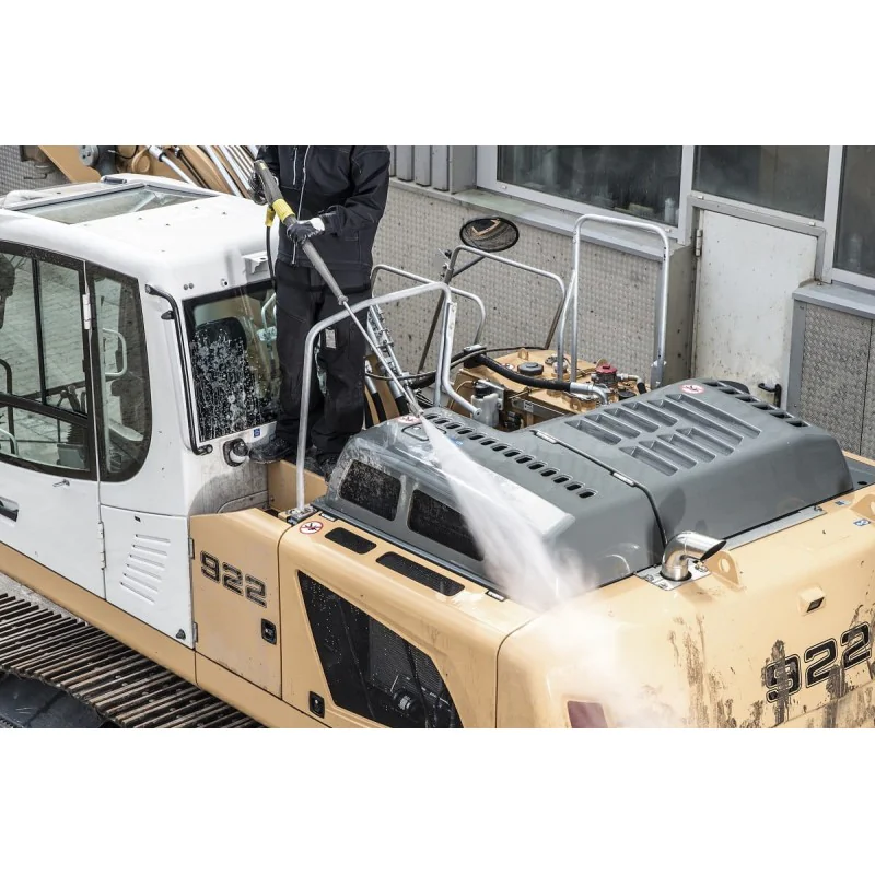 Karcher HDS 7/12-4 M Profesjonalna myjka z podgrzewaniem wody (120 bar, 700 l/h, 155°C) - 1.077-900.0
