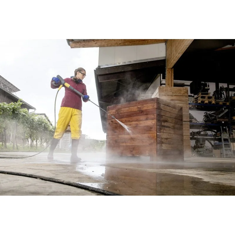 Karcher HDS 1000 DE Profesjonalna spalinowa myjka z podgrzewaniem wody (200 bar, 900 l/h, 98°C) - 1.811-943.0