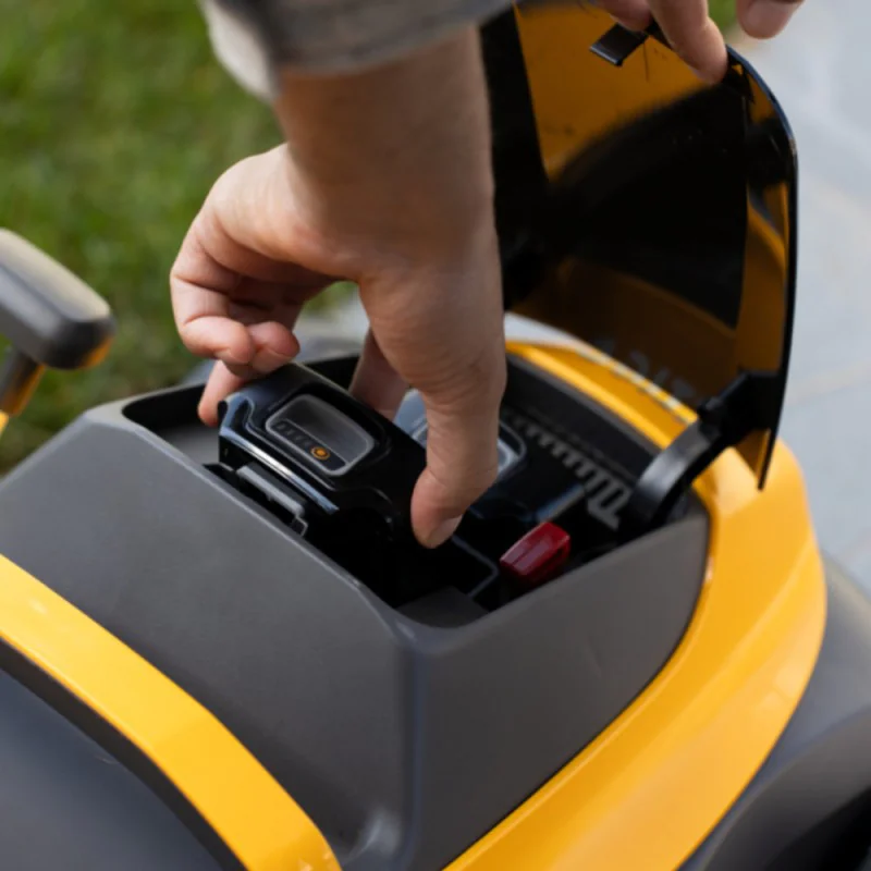 Stiga Collector 136e Kosiarka akumulatorowa w zestawie z 2 akumulatorami i ładowarką (0.55 kW, 34 cm, 35 l) - 291342068/ST2