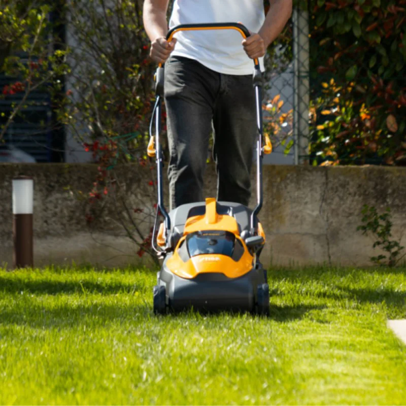 Stiga Collector 136e Kosiarka akumulatorowa w zestawie z 2 akumulatorami i ładowarką (0.55 kW, 34 cm, 35 l) - 291342068/ST2