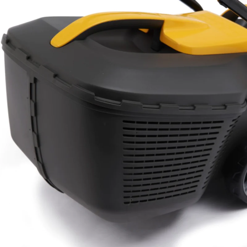 Zestaw Stiga Collector 132e + Rękawice + Skrobak do czyszczenia kosiarki