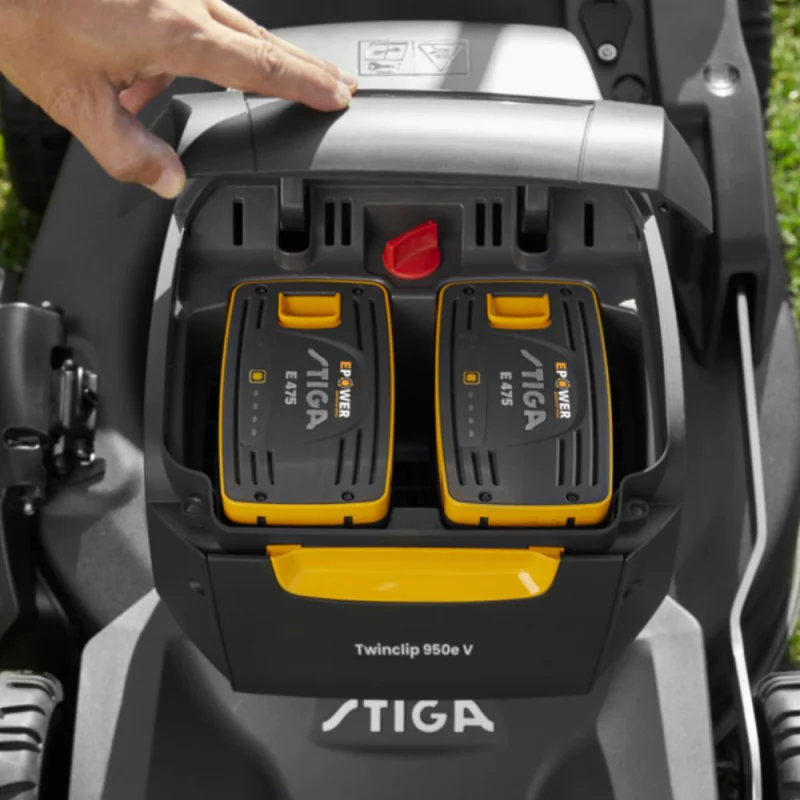 Zestaw Stiga Twinclip 950e V + Rękawice + Skrobak do czyszczenia kosiarki