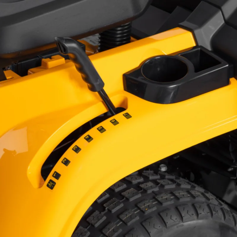 Zestaw Stiga Estate 384 M + Wertykulator i Aerator + Hak + Kanister + 2x Olej