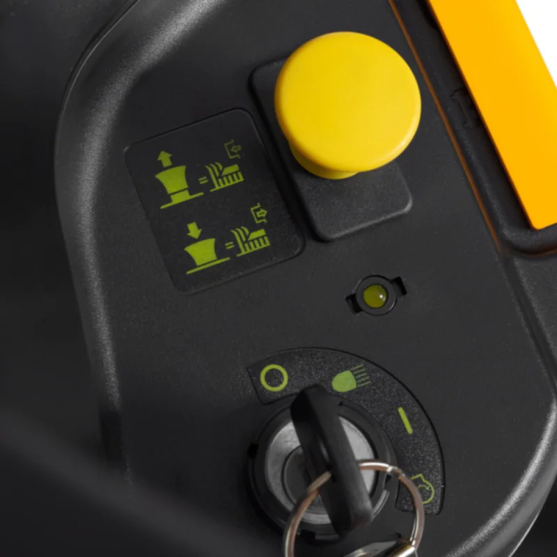 Zestaw Stiga Estate 384 M + Wertykulator i Aerator + Hak + Kanister + 2x Olej