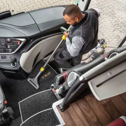 Karcher Puzzi 8/1 Adv Odkurzacz piorący (1200 W, 18 m²/h, 270 mbar, 8 l) - 1.100-241.0