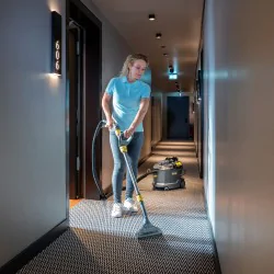 Karcher Puzzi 8/1 Adv Odkurzacz piorący (1200 W, 18 m²/h, 270 mbar, 8 l) - 1.100-241.0