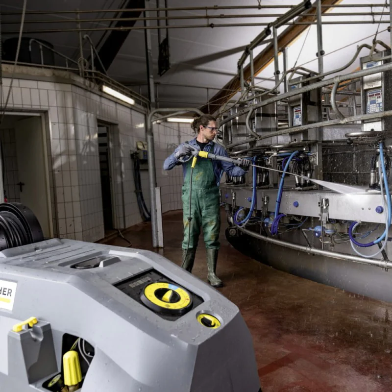 Karcher HDS 12/18-4 S Profesjonalna myjka z podgrzewaniem wody (180 bar, 1200 l/h, 155°C) - 1.071-959.0