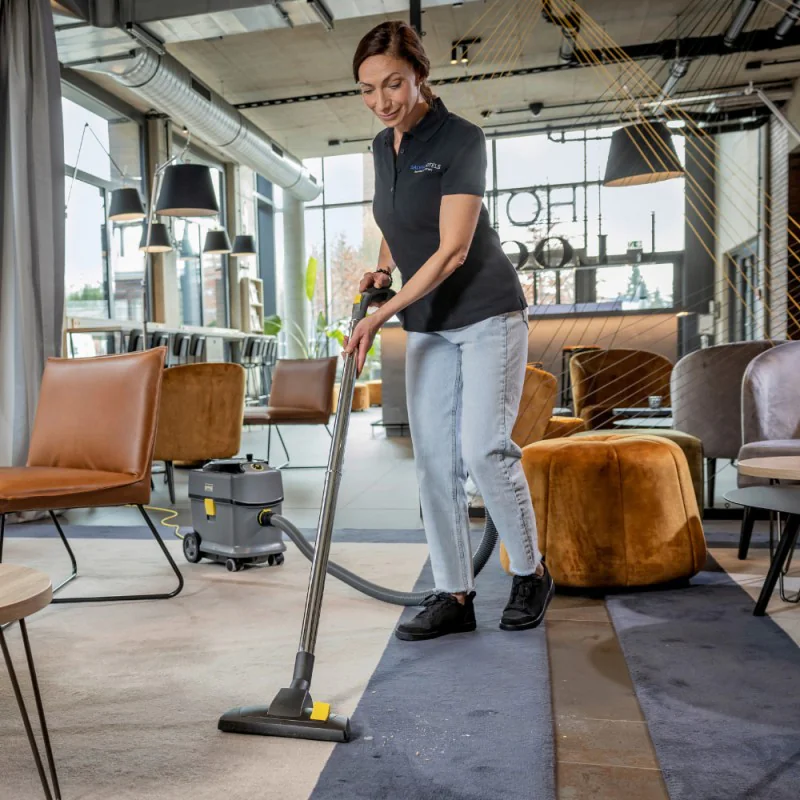 Karcher T 15/1 Profesjonalny odkurzacz hotelowy do pracy na sucho (585 W, 15 l) - 1.355-300.0 Karcher T 15/1 Profesjonalny odkurzacz hotelowy do pracy na sucho (585 W, 15 l) - 1.355-300.0