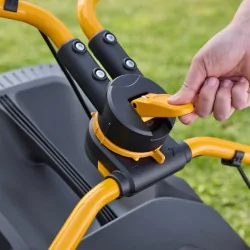 Zestaw Stiga Combi 553 S + Rękawice + Skrobak do czyszczenia kosiarki