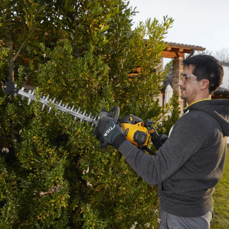 Zestaw Sekator Spalinowy Stiga HT 525 + Rękawice robocze + Olej 2T Synthetic - 0,1 litra