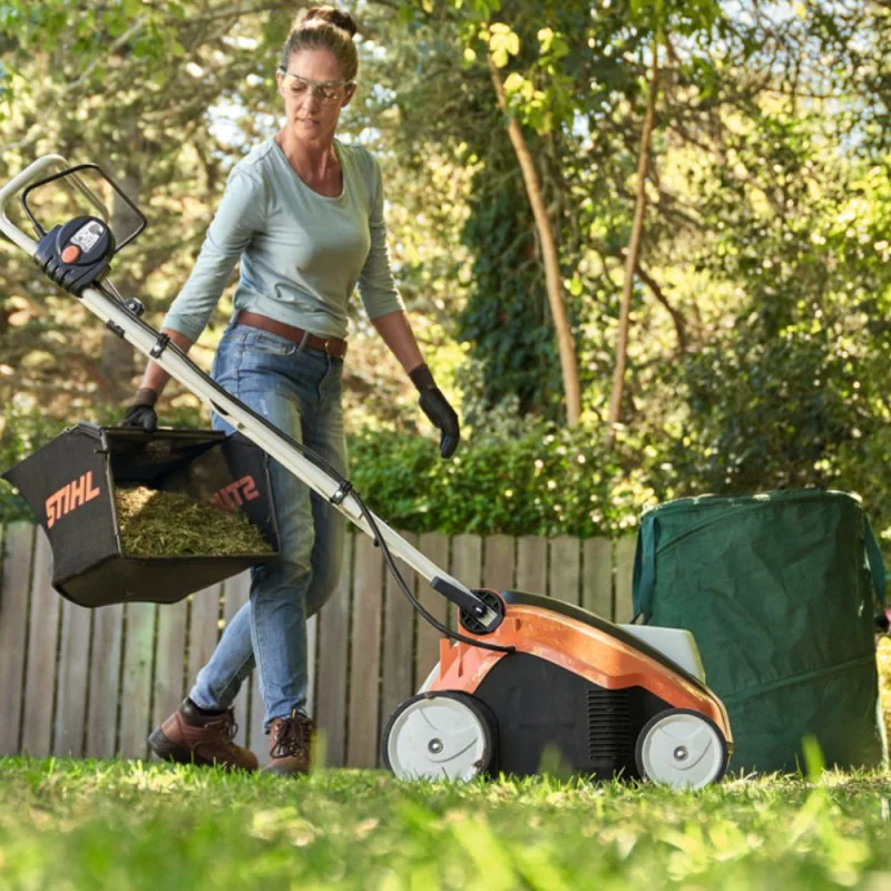 Stihl RLA 240 Wertykulator i aerator akumulatorowy z akumulatorem AK 30 S i ładowarką AL 101 (0.9 kW, 34 cm) - 62912000012