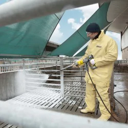 Zestaw Myjka wysokociśnieniowa Karcher HDS 7/16-4 C + Lanca pianowa + Piana alkaliczna RM 838