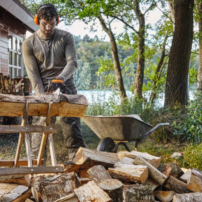 Zestaw Stihl MS 212 C-BE + Zatyczki do uszu + Czapka + Skarpety