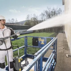 Zestaw Karcher HD 5/15 C Plus + FR Classic + Lanca pianowa + Piana alkaliczna RM 838
