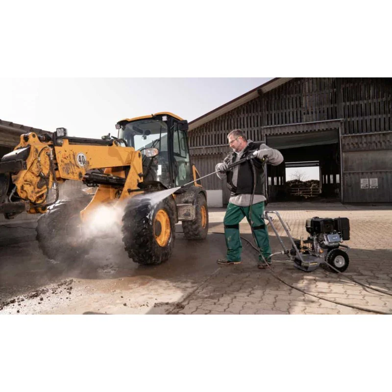 Zestaw Karcher HD 9/25 G Classic + Lanca pianowa + Piana alkaliczna RM 838