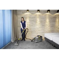 Zestaw Karcher Puzzi 10/2 Adv + Środek czyszczący RM 770