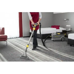 Zestaw Karcher Puzzi 10/2 Adv + Proszek RM 760 iCapsol + Środek czyszczący RM 770