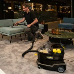 Zestaw Karcher Puzzi 8/1 Anniversary Edition + Dysza podłogowa