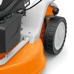 Zestaw Stihl RM 3 RT + 2x Olej silnikowy + Kanister z nalewakiem - 5 litrów