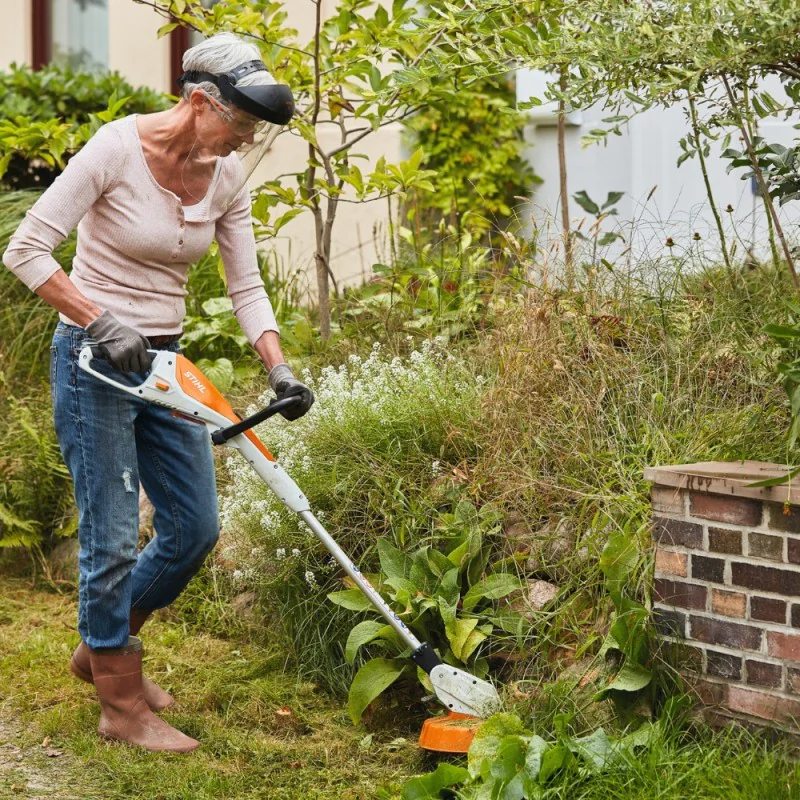 Podkaszarka akumulatorowa Stihl FSA 45 (23 cm, 18V) Podkaszarka akumulatorowa Stihl FSA 45 (23 cm, 18V)