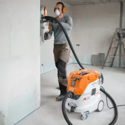 Stihl SE 133 ME Odkurzacz przemysłowy sucho-mokro (1400 W, 42 l, klasa M) - 47860124430