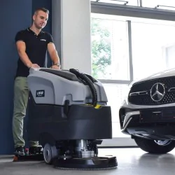 Lavor Moving 55E Szorowarka sieciowa (2200 m²/h, 550 mm) - 37033-00002