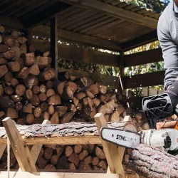 Stihl MSA 80 C-B Pilarka akumulatorowa w zestawie z 2 akumulatorami i ładowarką (1.50 kW, 35 cm, 1/4" P) - MA042000013