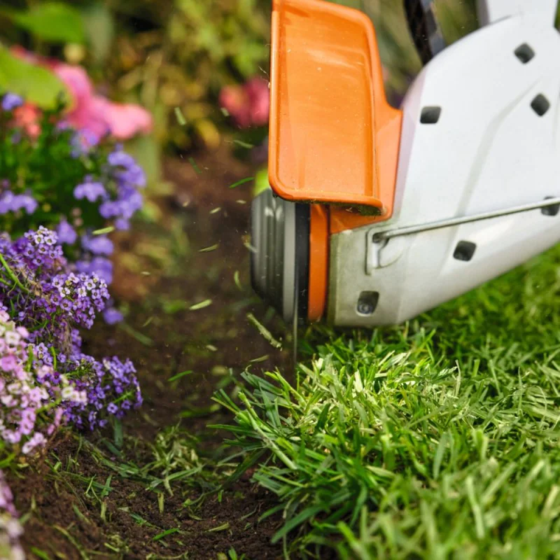 Zestaw Podkaszarka akumulatorowa Stihl FSA 30 + Żyłka tnąca + Czapka STIHL