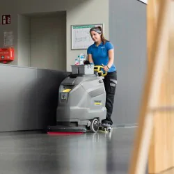 Zestaw Karcher BD 50/50 C Classic Bp Pack 80Ah Li+FC + Miękka szczotka tarczowa + Płyn do posadzek